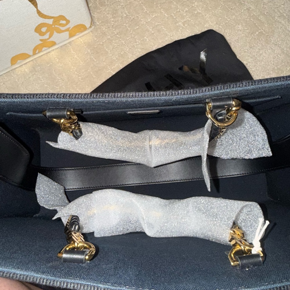 Givenchy Black Tote with Gold Detailing - Picture 4 of 14